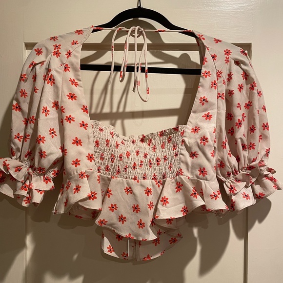 Madrid style slightly cropped top sand color with coral flowers - Picture 8 of 8